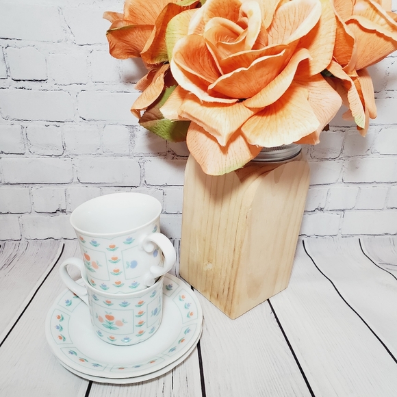 Vintage Judith Raíces for the Toscany Collection Japan cups & saucers Set - Picture 1 of 13